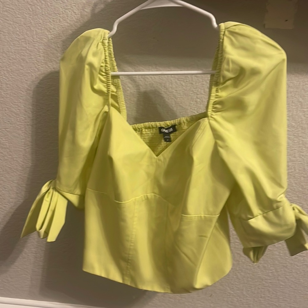 NWT women’s small yellow quarter sleeve summer top. - Picture 1 of 3